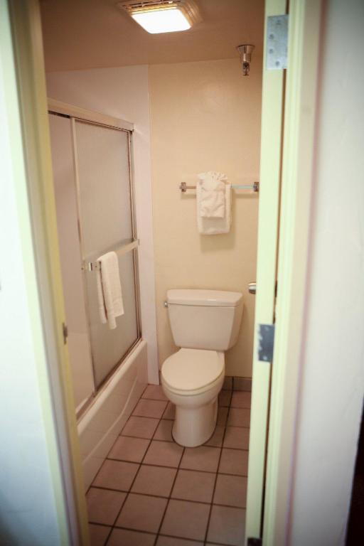 Americas Best Value Inn Oklahoma City South Room photo